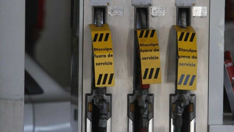 Especialistas sugieren reclamar en la Justicia la falta de provisión de combustibles