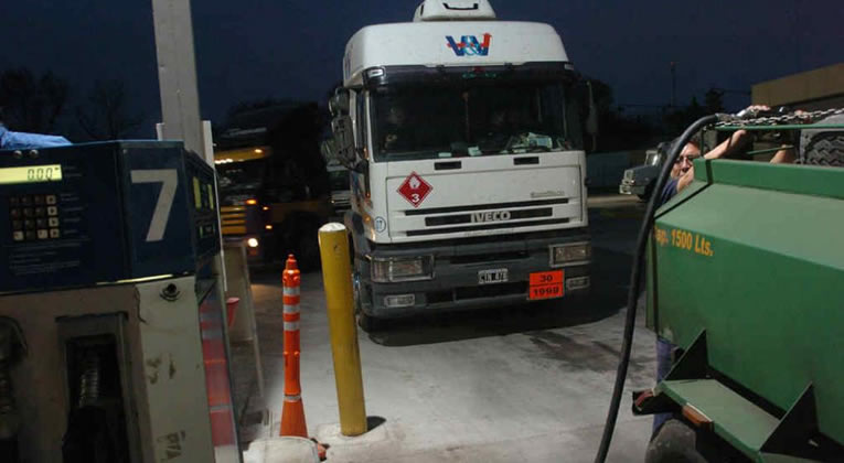 El gasoil para el agro llega a picos de precios de 42 pesos el litro