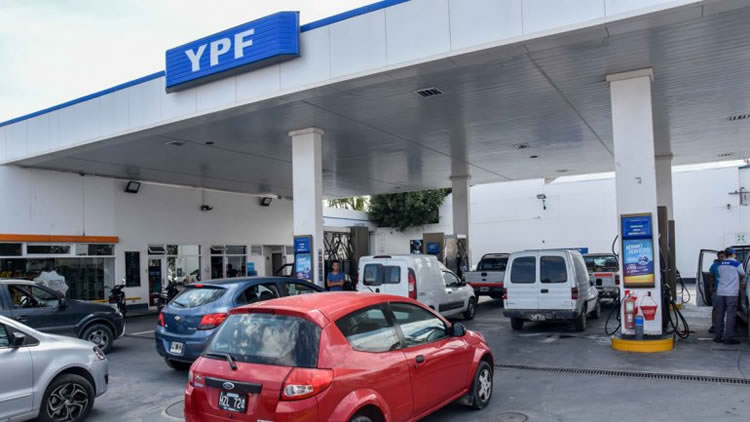 YPF vendió más combustibles pero ganó menos