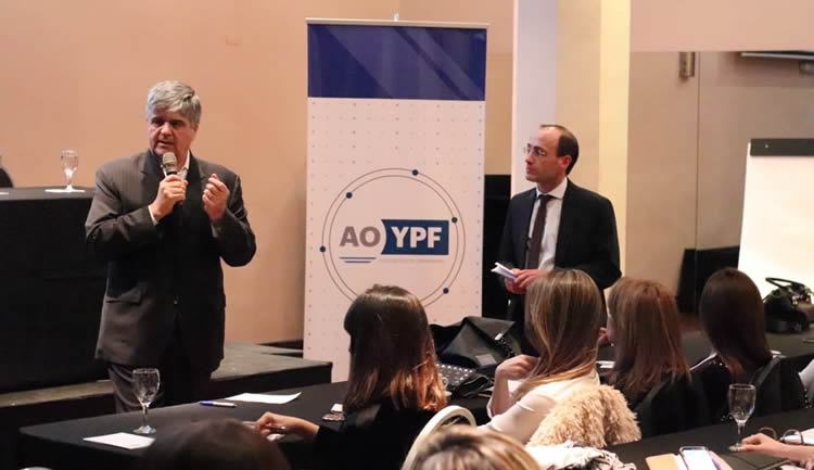 Para el presidente de YPF, la diversidad “le agrega valor a las Estaciones de Servicio”