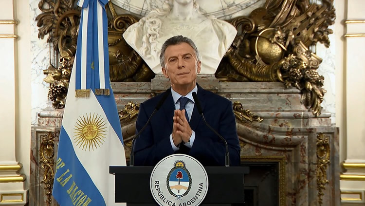 Los anuncios de Macri y Dujovne y su relación con el mercado de los combustibles