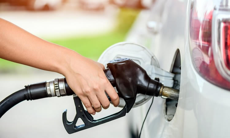 Cargaron el combustible equivocado y debió responder hasta la petrolera