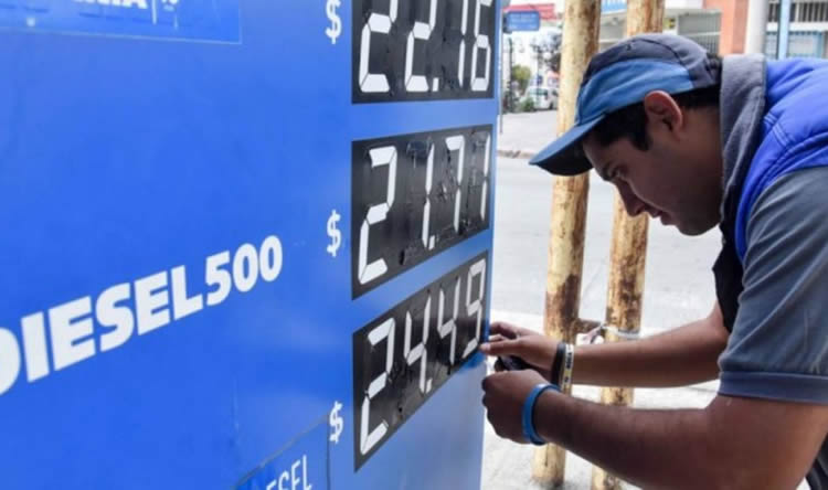 Por el aumento del Índice de Precios al Consumidor, las naftas subirán 1 peso en diciembre
