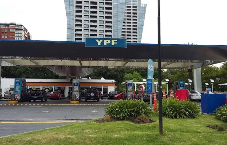 ¿Cuál es el barrio donde se vende más combustible?