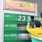 La oposición propone congelar el precio de los combustibles al 1º de enero