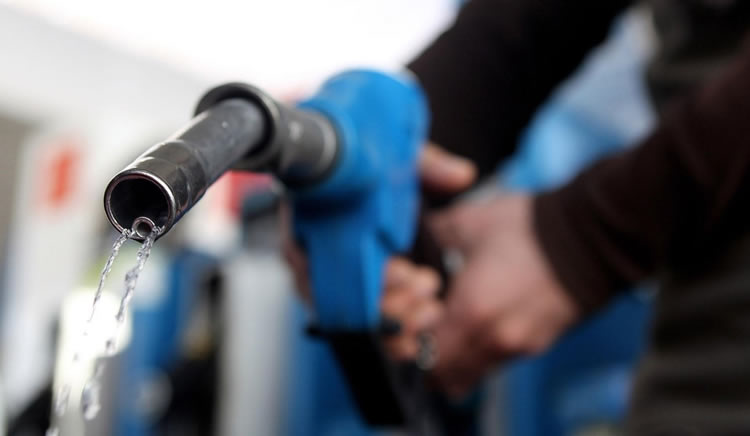 Diputados preparan un Proyecto de Ley contra la suba de los combustibles