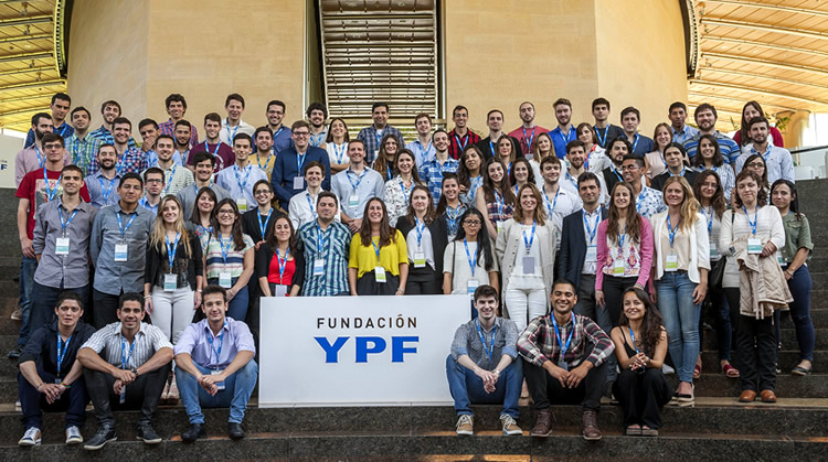 YPF lanza el primer curso de formación digital en castellano a nivel mundial