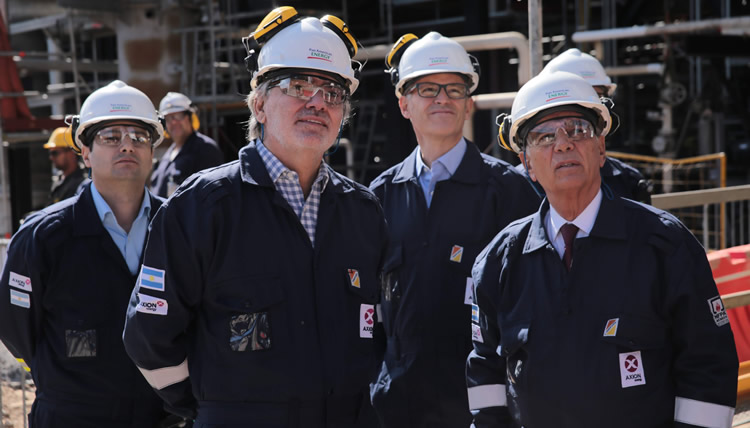 El Secretario de Energía visitó la refinería de AXION energy en Campana