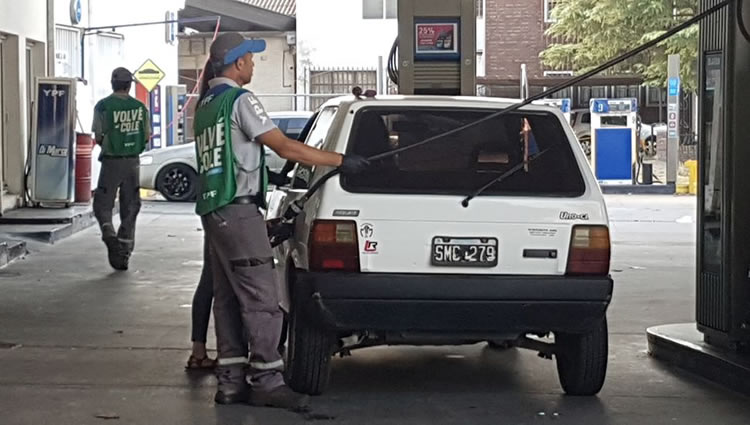 Aumento para empleados de Estaciones de Servicio de Santa Fe