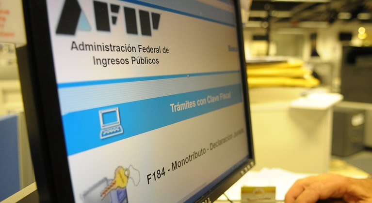 Reclaman que se simplifique el sistema tributario para las expendedoras de combustibles