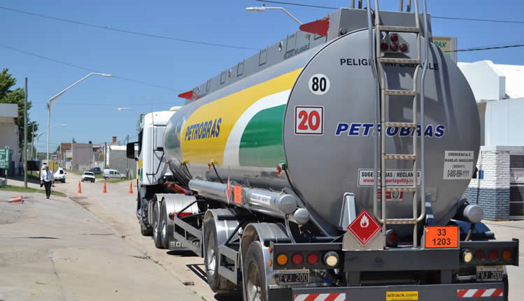 UTTC no cargará el viernes si no se le entrega combustible a camiones de PETROBRAS