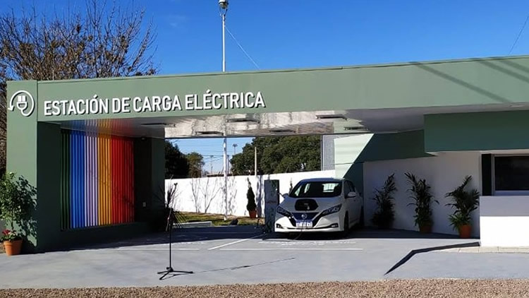 Cooperativa instala el primer surtidor para vehículos eléctricos en Entre Ríos