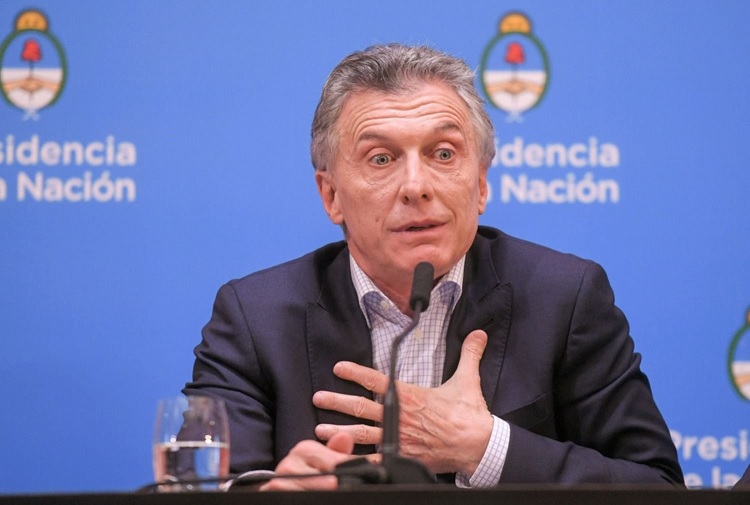 Macri: “Se congela el precio de la nafta por 90 días”