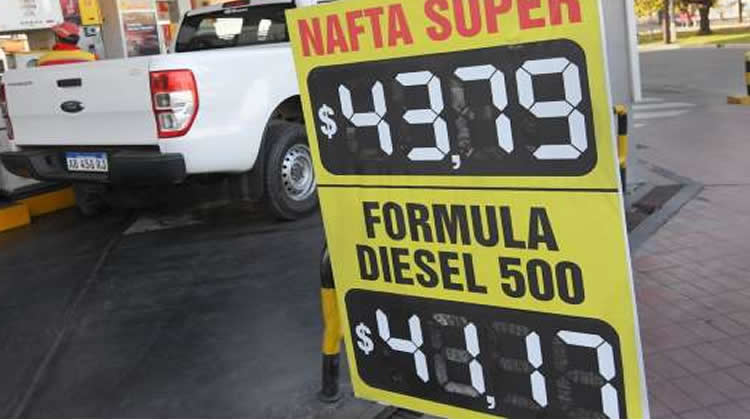 Ex funcionario sugiere un acuerdo de precios para evitar que se disparen los combustibles