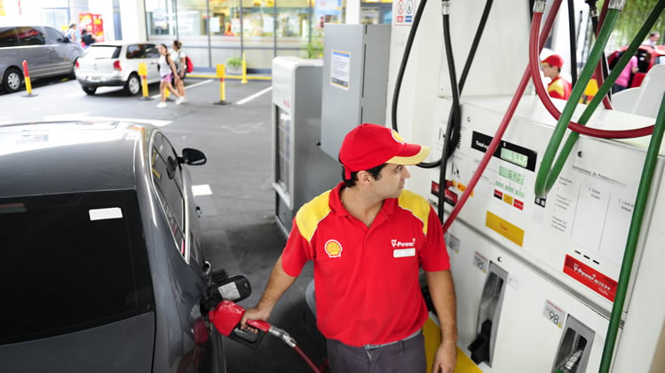 Repunta la venta de combustibles pese al contexto económico adverso