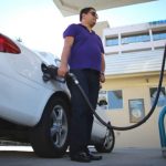 El Senado debatirá la prohibición del autoservicio de combustibles