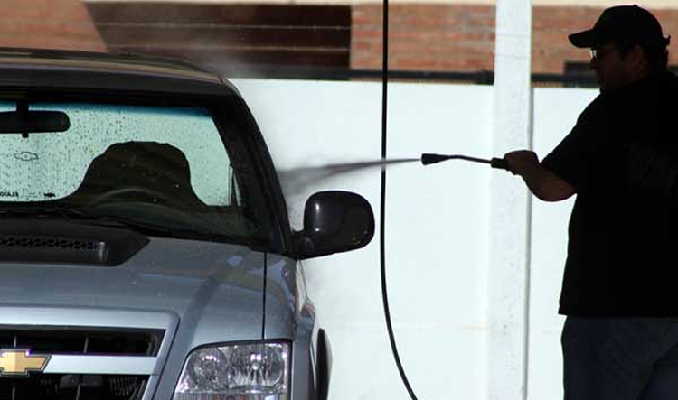 Expendedores acordaron una rebaja en los costos de los servicios de agua