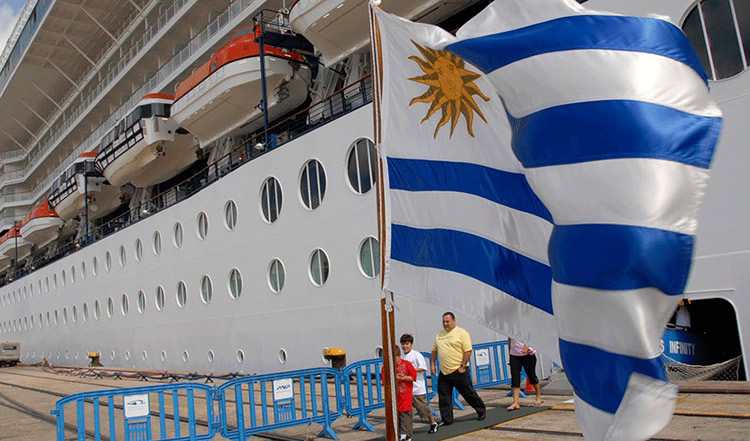 Por diferencia en costo del combustible con Brasil, los cruceros ya no surten en Uruguay
