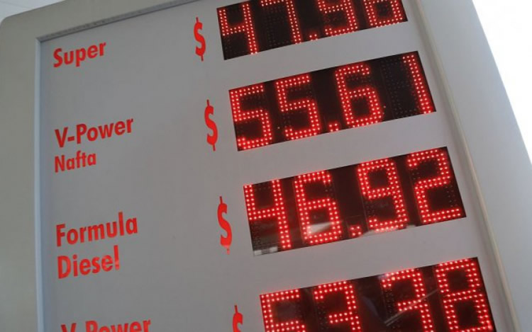 Elevarán al nuevo Congreso la propuesta de igualar los precios de los combustibles en todo el país