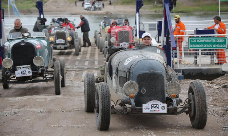 Operadores de Puma Energy integran los recuerdos y el amor por el automovilismo en un recorrido por el interior del país
