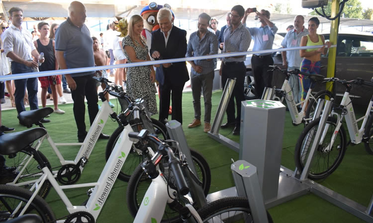 Comenzó a funcionar el primer Hotel Multiservicios para autos y bicicletas eléctricas