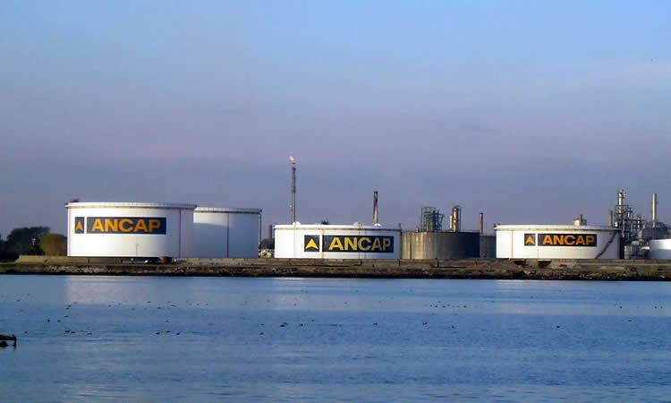 ANCAP trabaja para ampliar cobertura de petróleo al menos hasta marzo
