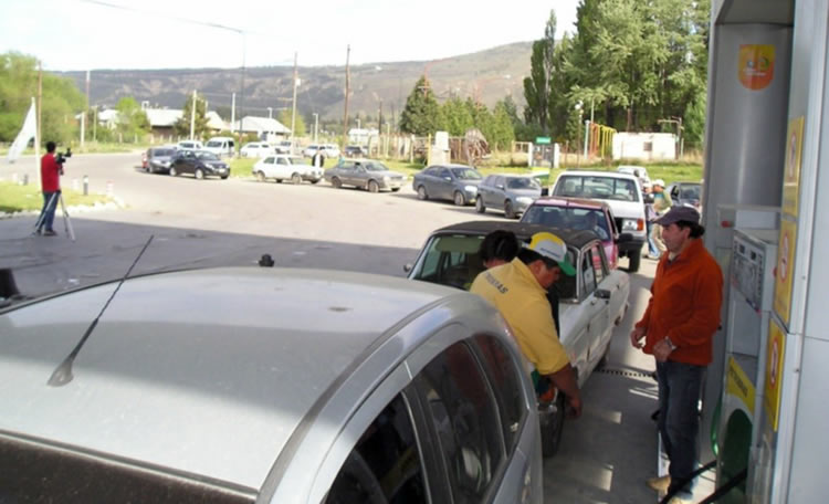Sigue la polémica por el vacío financiero que encaran las Estaciones de Servicio ante la llegada de los fines de semana largos