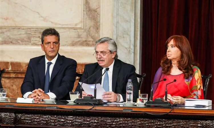 Alberto Fernández defendió el congelamiento del precio de los combustibles