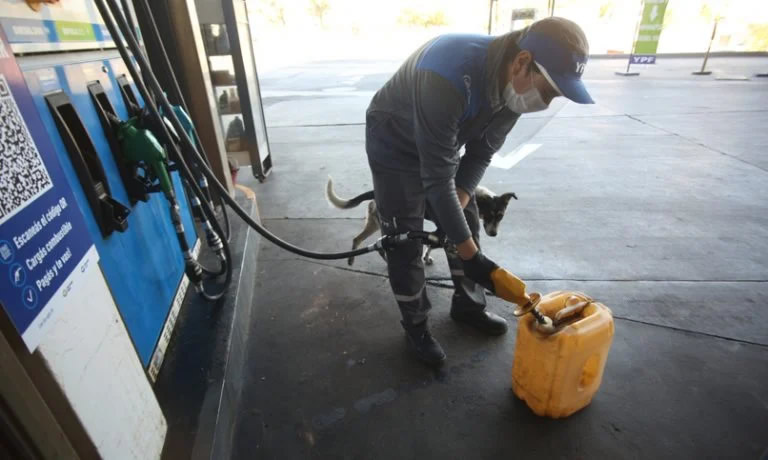 Desmienten que por caída de la demanda, las Estaciones de Servicio estén rebajando los precios