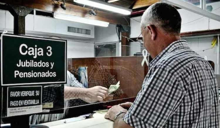 Fuerte crítica de los estacioneros al sector bancario en la pandemia