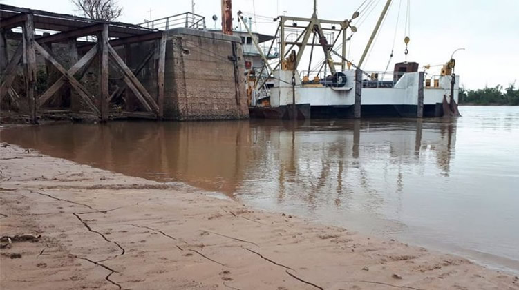 ¿Desabastecimiento de combustibles? La bajante del Río Paraná empieza a encender luces de alarma en estacioneros del NEA