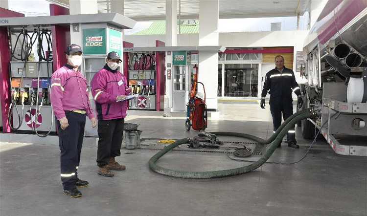 A medida que se normaliza la actividad en algunas provincias, los playeros retoman su jornada laboral