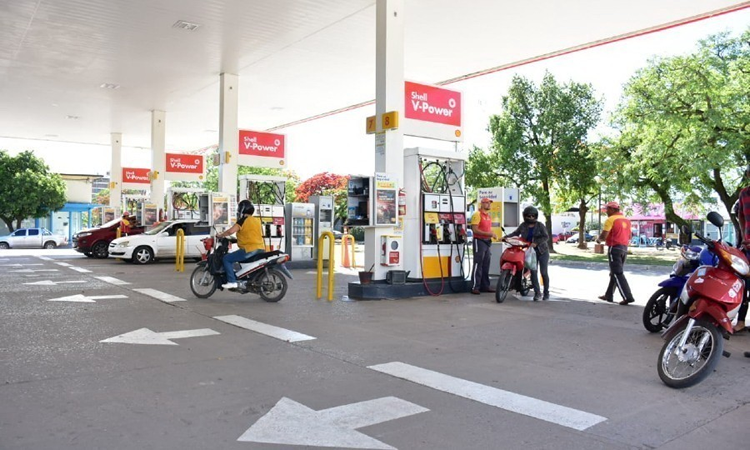 Las versiones de aumentos de combustibles alimentan la incertidumbre de los expendedores