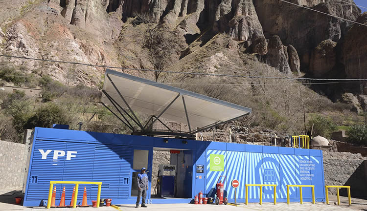 Gestionan la reapertura de una expendedora social cerrada por las deudas que un jefe comunal dejó a la petrolera YPF