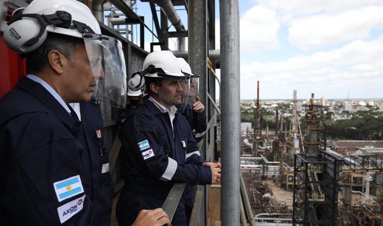 El secretario de Energía de la Nación visitó la refinería de AXION energy en Campana