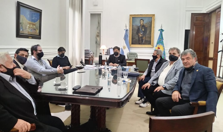 Kicillof aseguró a cámaras de expendedores que el proyecto de compra exclusiva a YPF no tendrá el respaldo del Ejecutivo