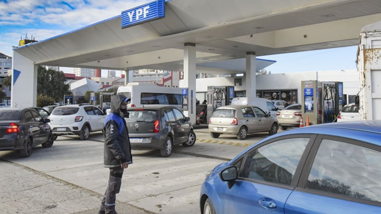 Aumenta el precio de los combustibles 2.5 por ciento promedio en todo el país