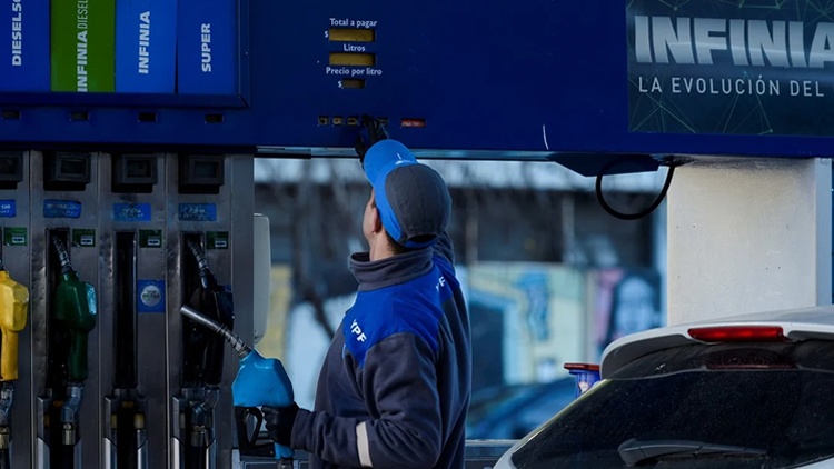 YPF lanza una nueva formulación de calidad para sus combustibles