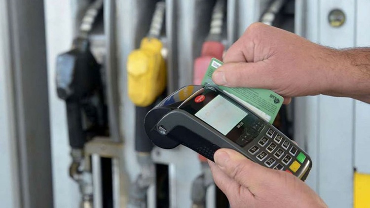 Estaciones de Servicio cobrarán las ventas con tarjetas de débito en forma inmediata