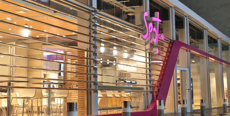 Estaciones con servicio gastronómico limitarán el consumo de alimentos dentro del local después de medianoche