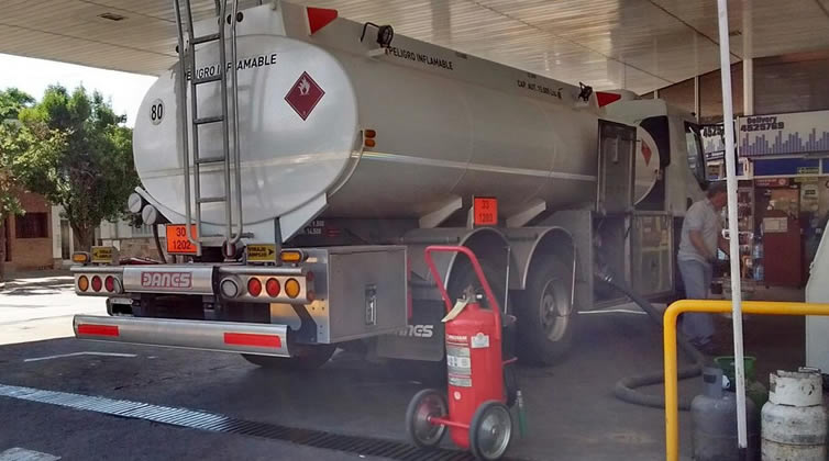 Crece la brecha entre mayoristas y minoristas: Los distribuidores aseguran que no pueden competir