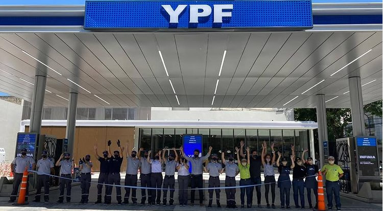 YPF inauguró su primera Estación de Servicio con estructura de última generación