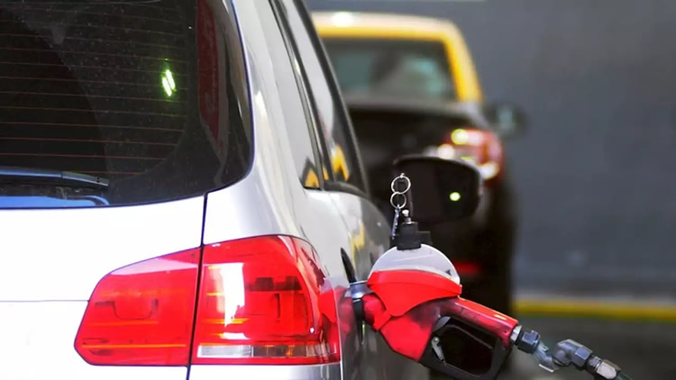 Suben los impuestos a los combustibles: Los nuevos valores