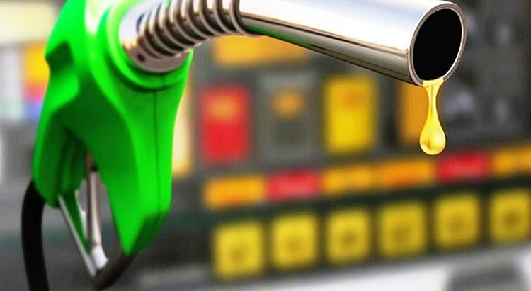 El precio paridad de importación de enero proyecta posible baja de combustibles en 30 días