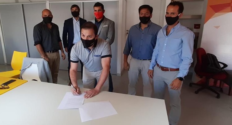 Tras constituirse en el segmento upstream, el Consorcio Sí Energía ahora va por las refinerías y Estaciones de Servicio