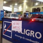 Neuquén al rojo vivo: YPF de 12 localidades ya no tienen productos y particulares venden el litro de nafta a casi el doble de su valor