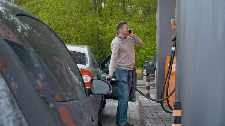 El sindicato de trabajadores advierte que para establecer el autoservicio de combustibles se requiere nuevas normas