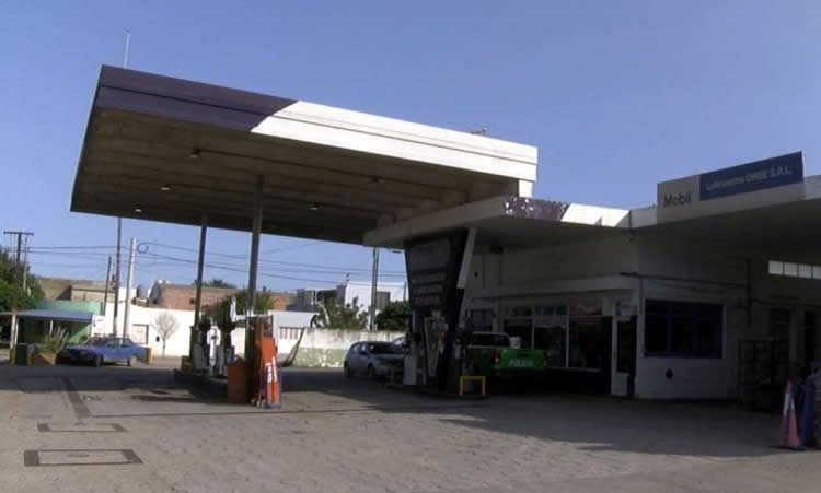 Se reduce la brecha de precios entre las estaciones blancas y las de bandera