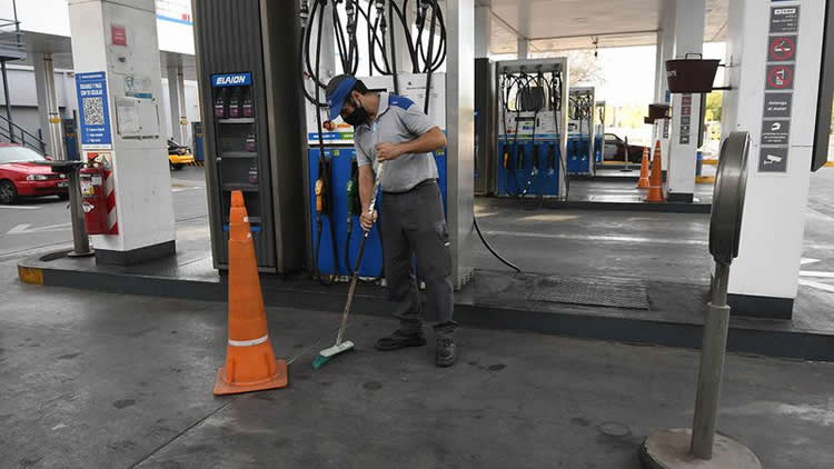 Consideran que la opción de pagar aguinaldo en cuotas no soluciona el problema de las Estaciones de Servicio