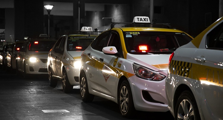 Por devolución de impuestos al combustible, taxistas reclaman fideicomiso de 20 mil pesos mensuales